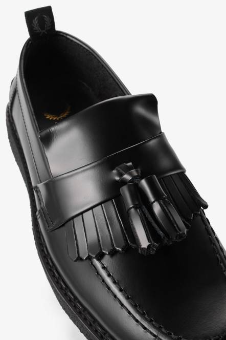 Fred Perry muškarci mokasinka s resicama N42N176 obuća crno