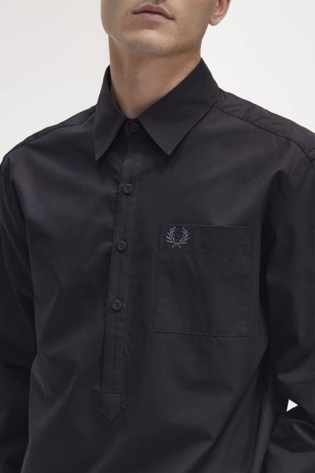 Fred Perry muškarci majica iznad glave N42N379 odjeća crno