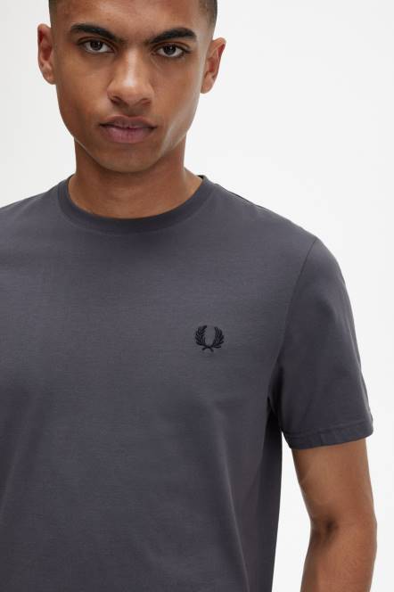 Fred Perry muškarci stražnja grafička majica N42N544 odjeća kovčeg