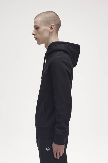Fred Perry muškarci majica s kapuljačom s lovorovim vijencem N42N400 odjeća crno