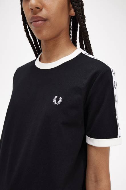 Fred Perry žene oblijepljena ringer majica N42N657 odjeća crno