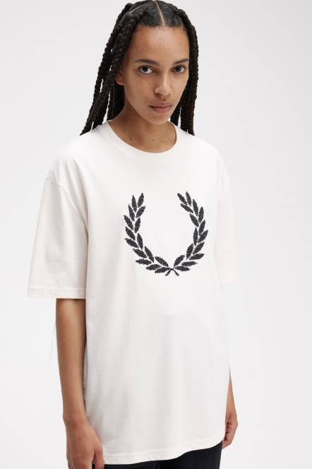 Fred Perry žene odvažna majica s lovorovim vijencem N42N664 odjeća svilenkasta breskva