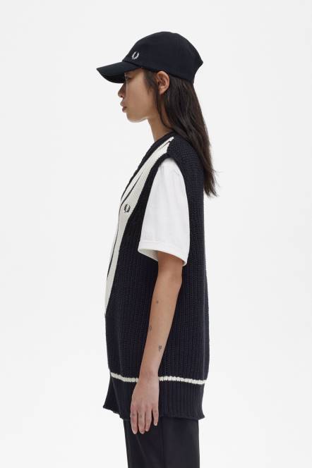 Fred Perry žene spremnik s V-izrezom N42N673 odjeća crno